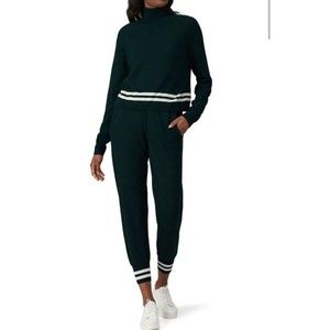 LNDR
Dark Green Arctic Turtleneck
$248 original retail